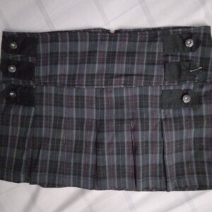 Retro gray, black, and purple plaid Rank (Hot Topic) school girl style skirt.